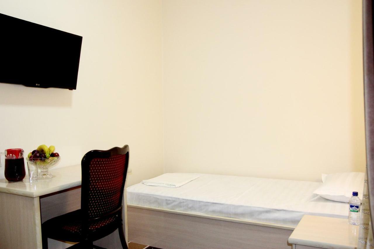 Hotel Aral Нукус Екстер'єр фото